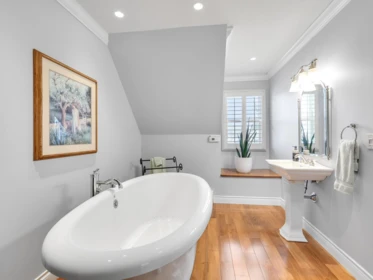 Primary Bathroom Photo of 21004 43 Avenue, Langley, BC
