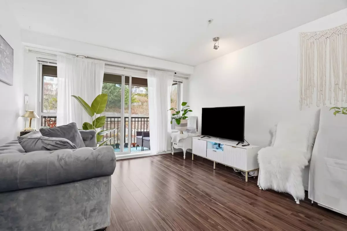 Living Room Photo of 401 3178 Dayanee Springs Boulevard, Coquitlam, BC