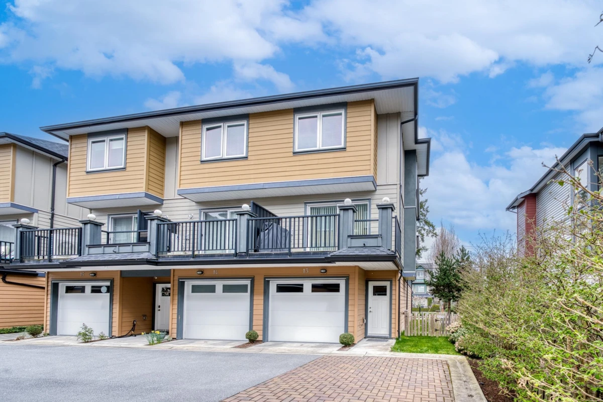 Family Room Photo of 13 9800 Granville Avenue, Richmond, BC