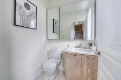 Guest Bathroom Photo of 13 9800 Granville Avenue, Richmond, BC