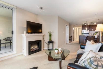 2706 9868 Cameron Street, Burnaby, BC, Burnaby — Apartment/Condo for sale