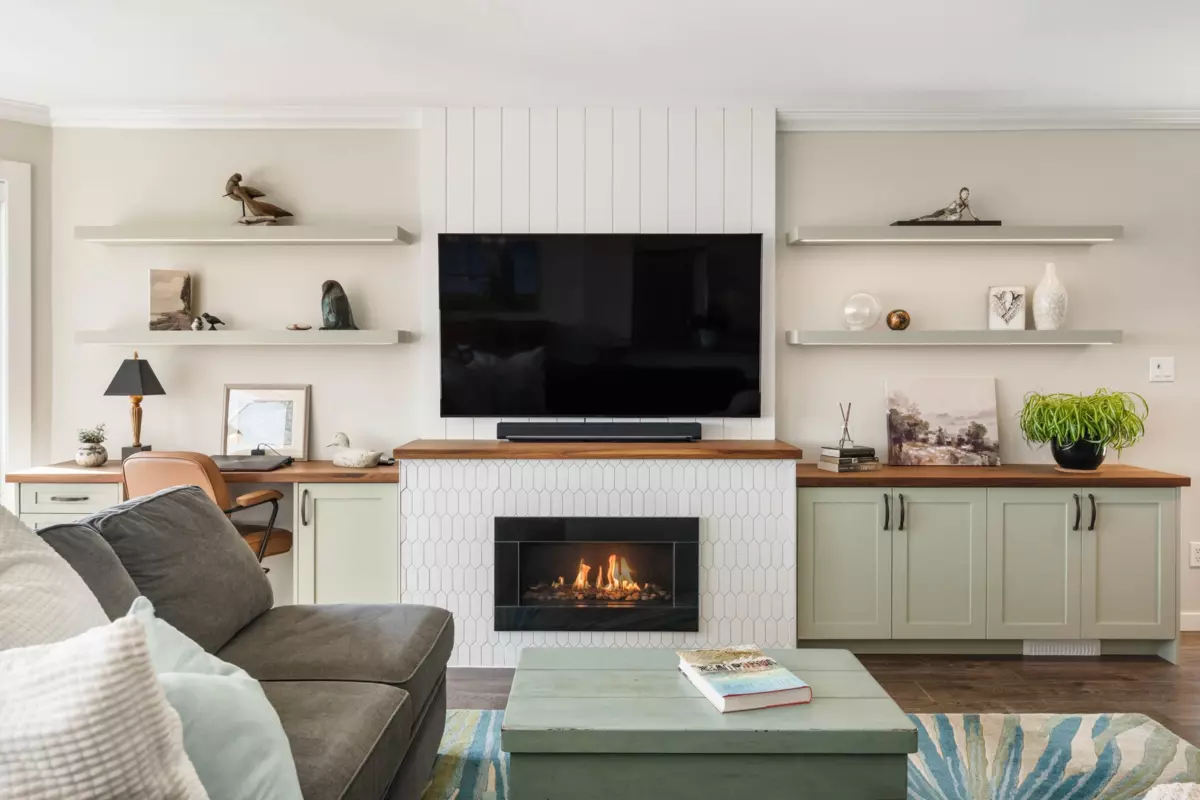Family Room Photo of 4 15139 Buena Vista Avenue, White Rock, BC