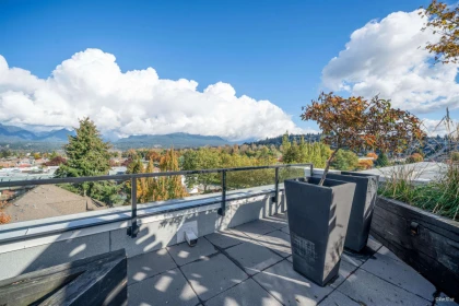 Garden / Landscaping Photo of 506 4477 Hastings Street, Burnaby, BC