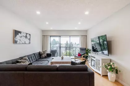 Walk-In Closet Photo of 322 8880 No. 1 Road, Richmond, BC