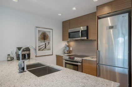 Kitchen Island Photo of 319 135 E 17th Street, North Vancouver, BC