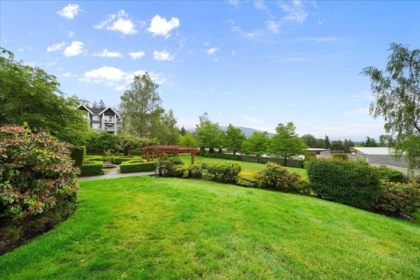 Front Yard Photo of 212 1428 Parkway Boulevard, Coquitlam, BC
