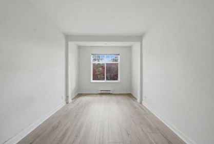 Hallway Photo of 212 1428 Parkway Boulevard, Coquitlam, BC