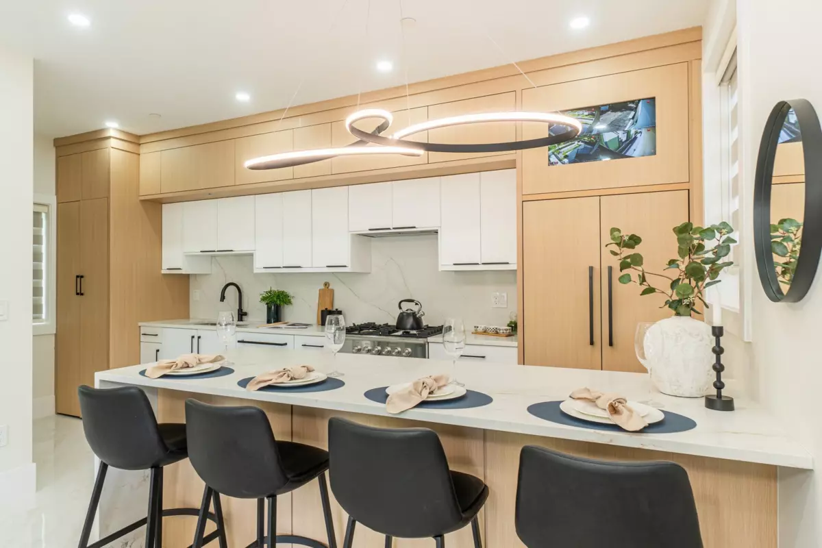 Dining Area Photo of 1552 W 66th Avenue, Vancouver, BC