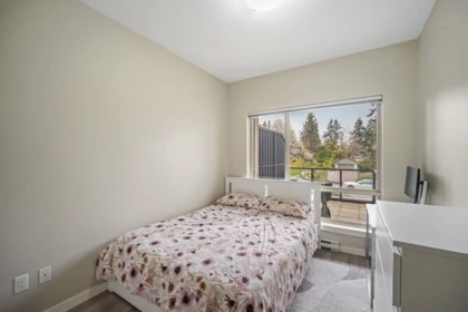 Primary Bathroom Photo of 229 13789 107a Avenue, Surrey, BC