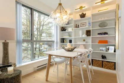 Entry Foyer Photo of 206 2630 Arbutus Street, Vancouver, BC