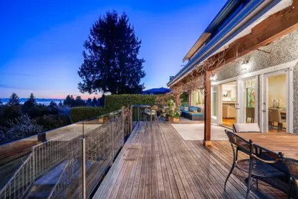 Swimming Pool Photo of 2374 Nelson Avenue, West Vancouver, BC