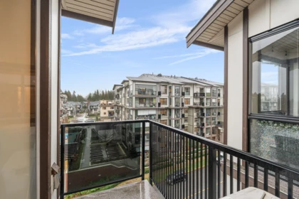 Powder Room Photo of 612 8561 203a Street, Langley, BC