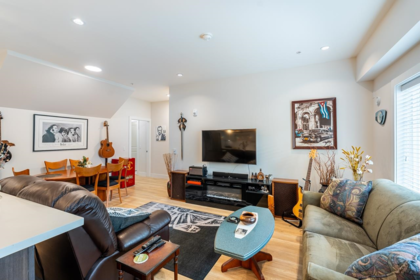 Breakfast Nook Photo of 2306 Spring Street, Port Moody, BC