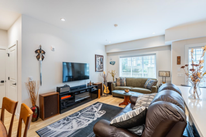 Kitchen Island Photo of 2306 Spring Street, Port Moody, BC