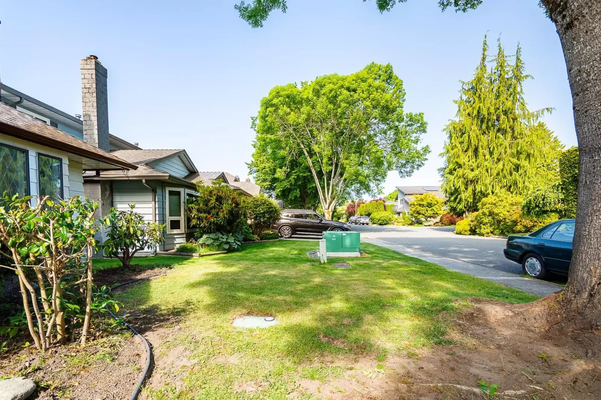 Family Room Photo of 10593 Yarmish Drive, Richmond, BC