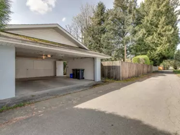 Breakfast Nook Photo of 1615 Cornell Avenue, Coquitlam, BC