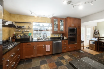2041 Tompkins Crescent, North Vancouver, BC, North Vancouver — Single Family Residence for sale