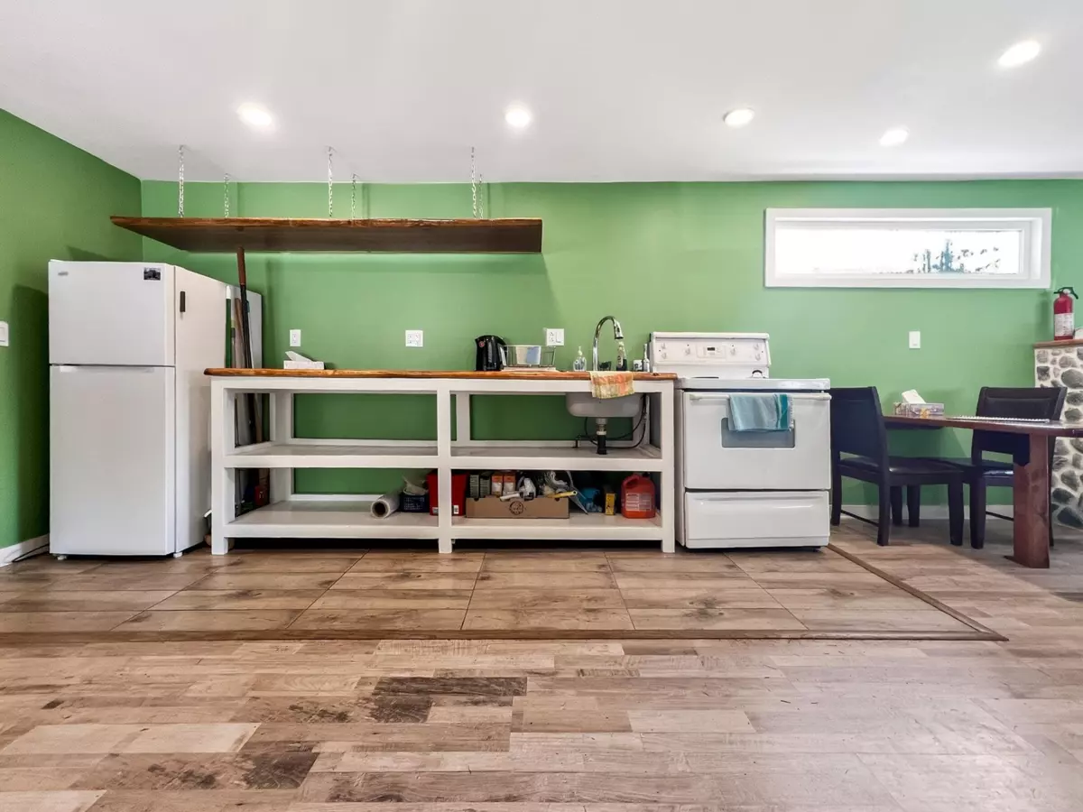 Dining Area Photo of 39 40157 Government Road, Squamish, BC