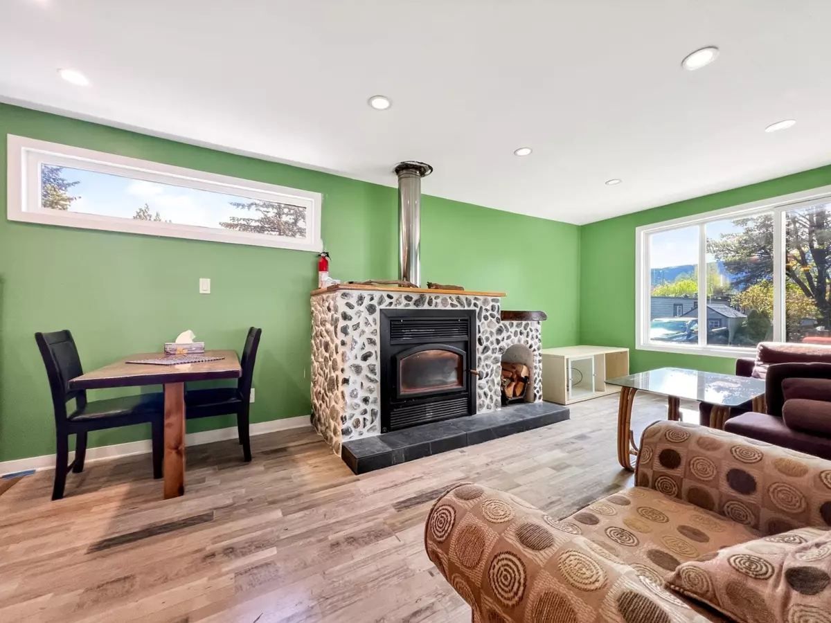 Living Room Photo of 39 40157 Government Road, Squamish, BC