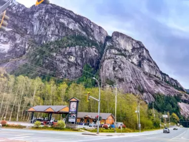 Breakfast Nook Photo of 39 40157 Government Road, Squamish, BC