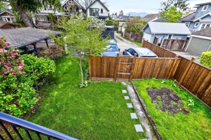 Backyard Photo of 2975 W 8th Avenue, Vancouver, BC