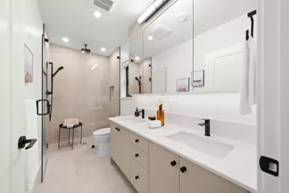 Hallway Photo of 1 2247 Parker Street, Vancouver, BC