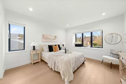 Laundry Room Photo of 1 2247 Parker Street, Vancouver, BC