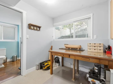 Loft / Bonus Room Photo of 532 W 23 Street, North Vancouver, BC