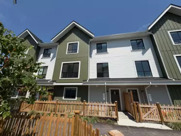Swimming Pool Photo of 26 388 Duncan Street, New Westminster, BC