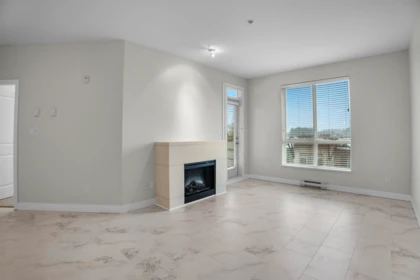 Kitchen Photo of 217 15850 26 Avenue, Surrey, BC