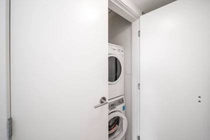 Hallway Photo of 1306 7333 Murdoch Avenue, Richmond, BC