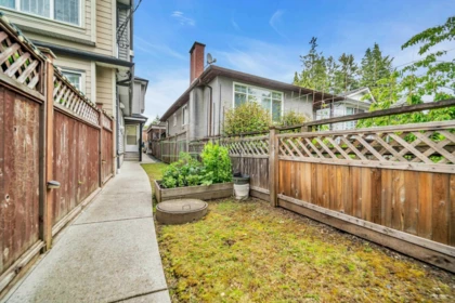 Staircase Photo of 669 W 71st Avenue, Vancouver, BC