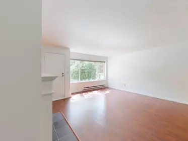 Kitchen Island Photo of 8 8500 Anderson Road, Richmond, BC