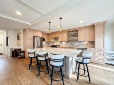 Kitchen Island Photo of 16 6320 48a Avenue, Delta, BC