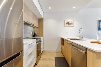 203 9580 Tower Road, Burnaby, BC, Burnaby — Apartment/Condo for sale