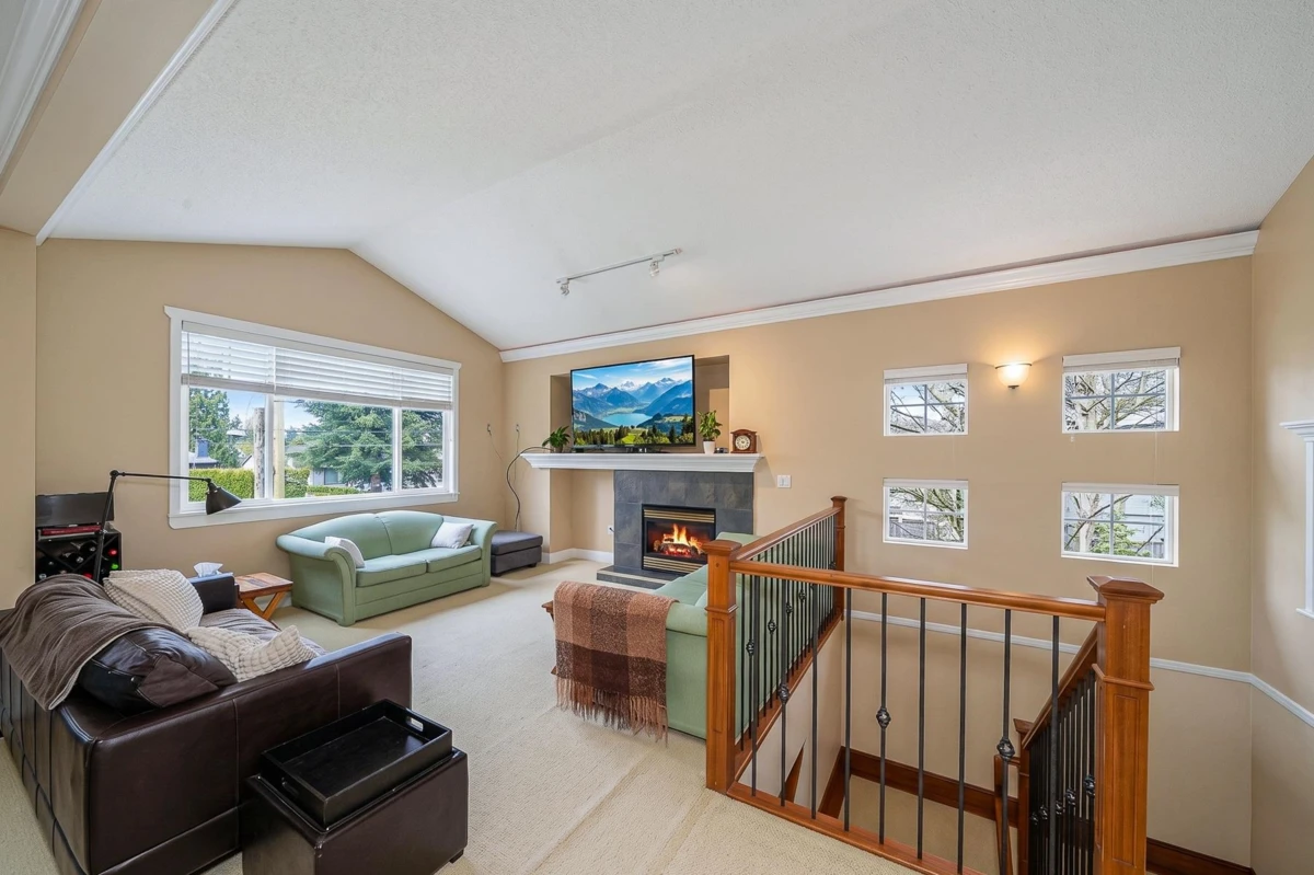 Family Room Photo of 735 Schoolhouse Street, Coquitlam, BC