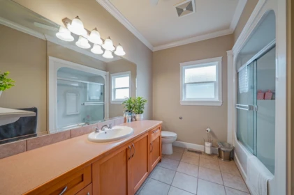 Laundry Room Photo of 735 Schoolhouse Street, Coquitlam, BC