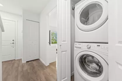 Mudroom Photo of 11 16323 15 Avenue, Surrey, BC