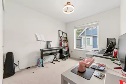 Powder Room Photo of 11 16323 15 Avenue, Surrey, BC