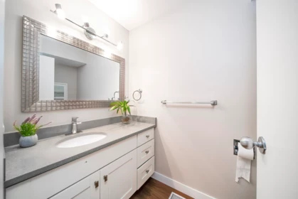 Powder Room Photo of 72 3180 E 58th Avenue, Vancouver, BC