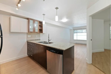 Kitchen Island Photo of 229 2233 Mckenzie Road, Abbotsford, BC