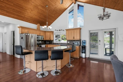 Kitchen Photo of 12302 Cardinal Place, Mission, BC
