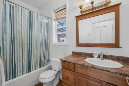 Primary Bathroom Photo of 12302 Cardinal Place, Mission, BC