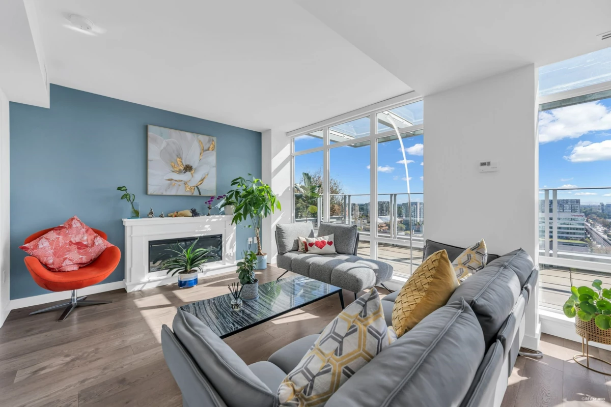 Living Room Photo of 1602 5580 No. 3 Road, Richmond, BC