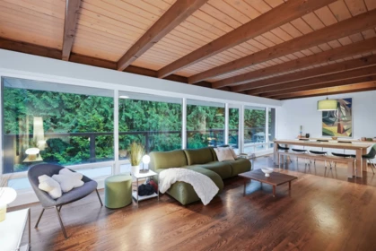 Breakfast Nook Photo of 6240 Summit Avenue, West Vancouver, BC