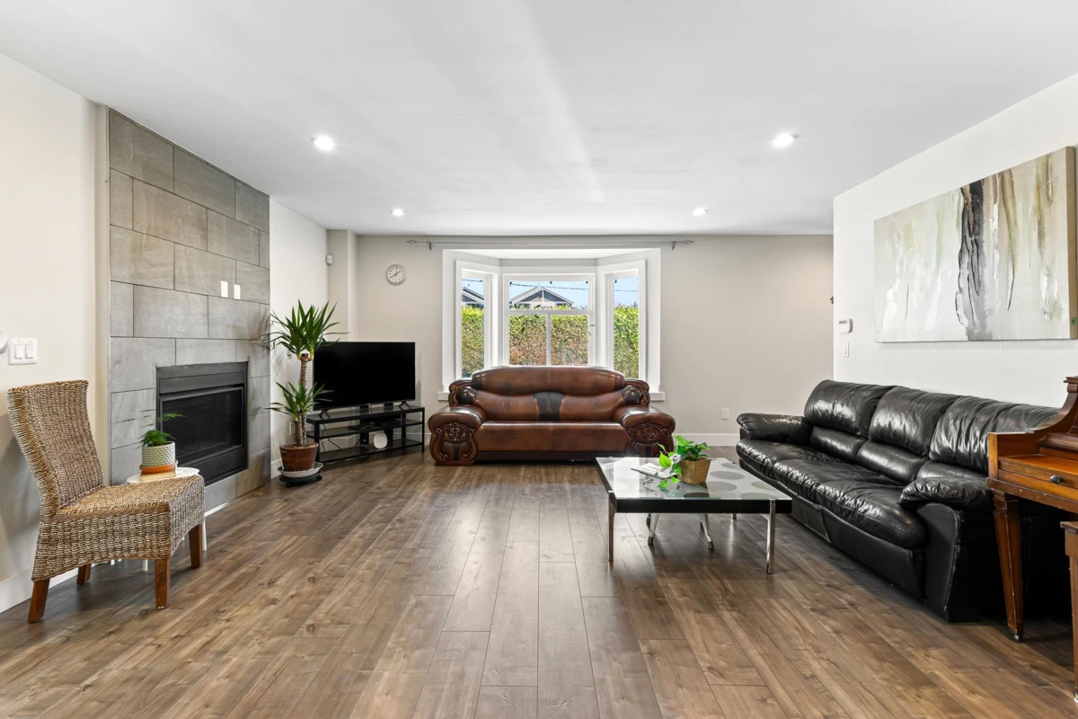 Dining Area Photo of 7535 Burgess Street, Burnaby, BC