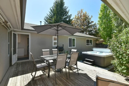 Loft / Bonus Room Photo of 5784 Medusa Street, Sechelt, BC