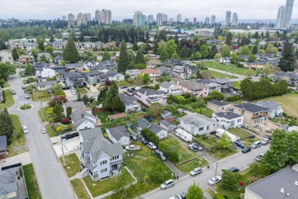 Front Yard Photo of 2235 Edinburgh Street, New Westminster, BC