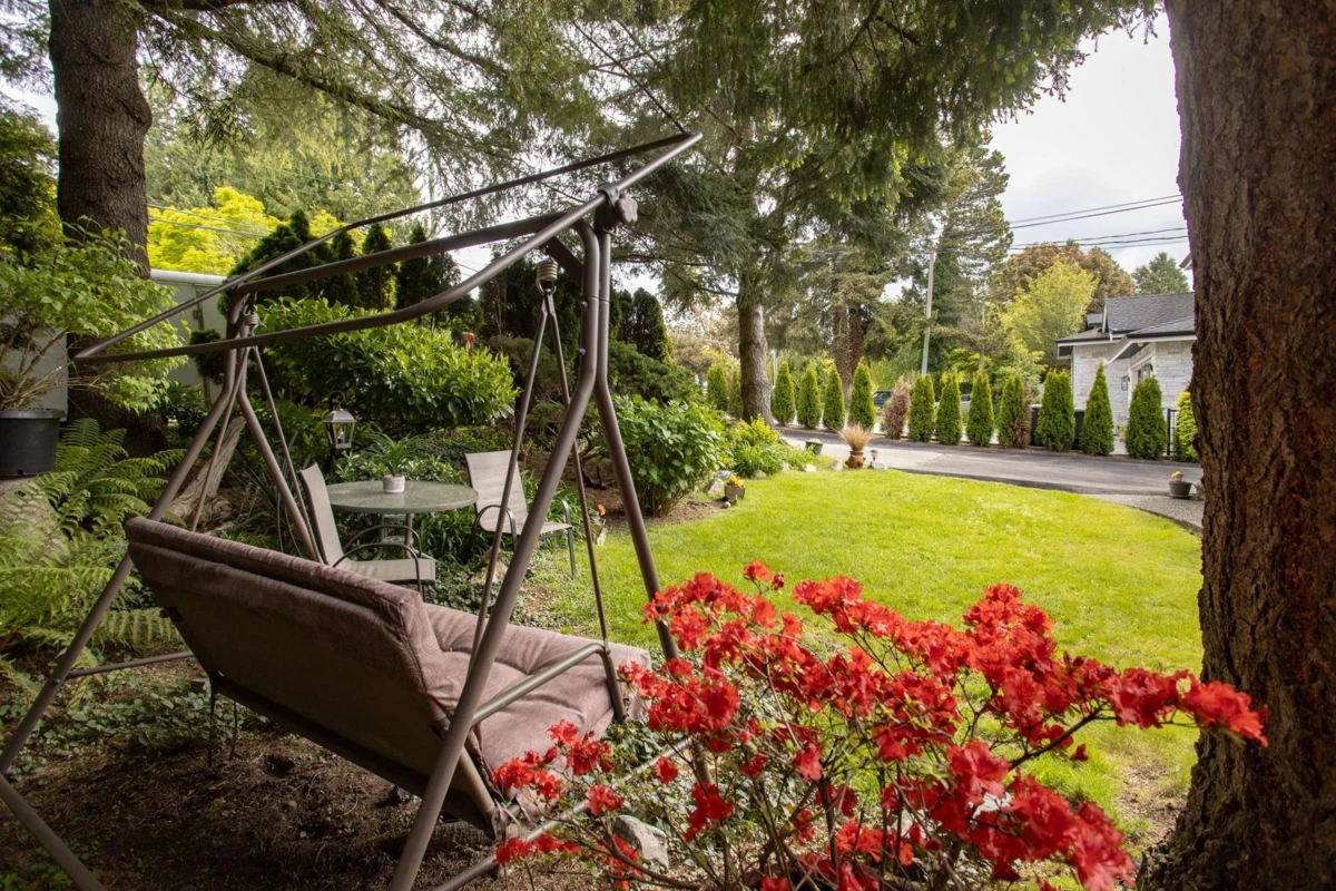 Family Room Photo of 16104 9 Avenue, Surrey, BC