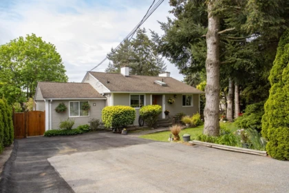 16104 9 Avenue, Surrey, BC, Surrey — Single Family Residence for sale